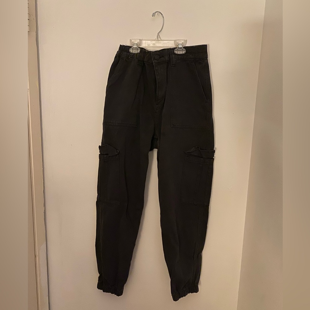 Size L Pacsun Black Cargo Jeans w/ Pockets on Sides
